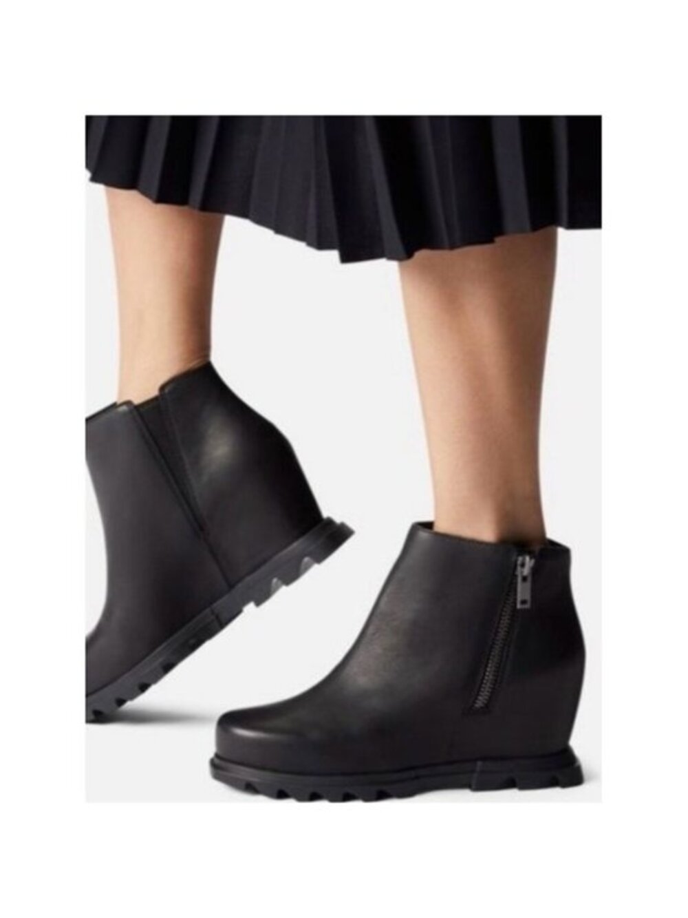 Sorel Joan of Arctic Black Wedge Ankle Boots with Side Zip - Women size 8